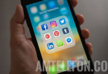 Fotka aplikácie Facebook blízko na samotnom iPhone? Ako to vyriešime?